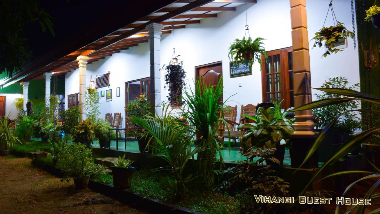 Vihangi Guesthouse 담불라 외부 사진