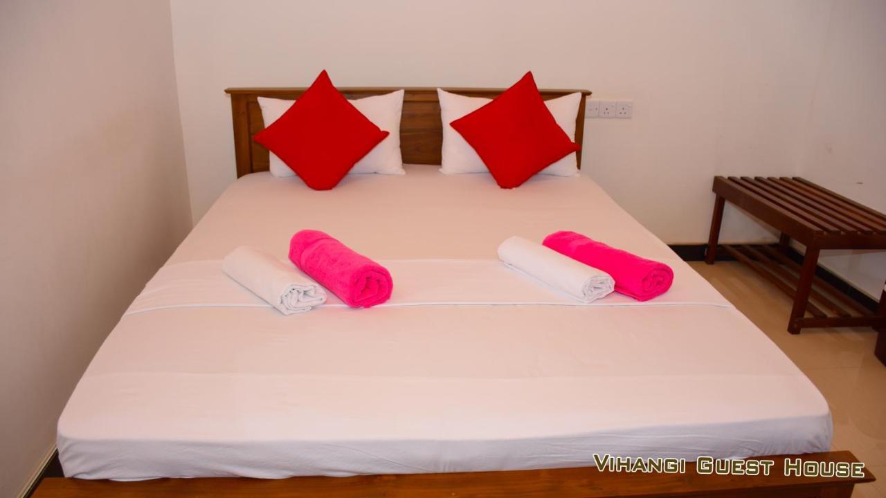 Vihangi Guesthouse 담불라 외부 사진