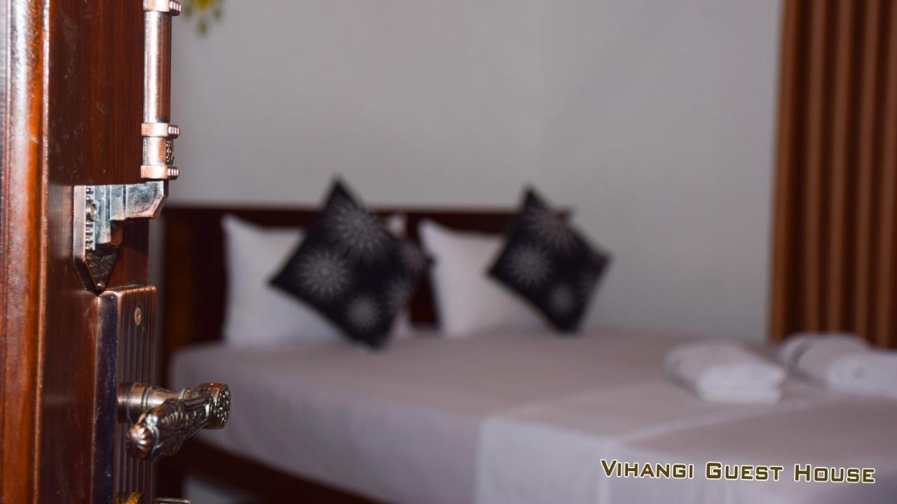 Vihangi Guesthouse 담불라 외부 사진