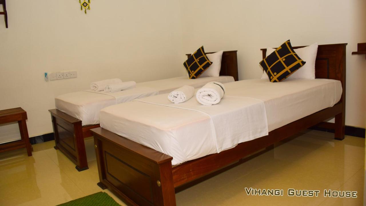 Vihangi Guesthouse 담불라 외부 사진